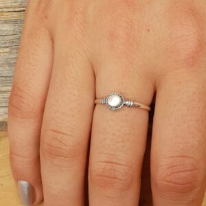 Small Shell Rope Head Silver Ring