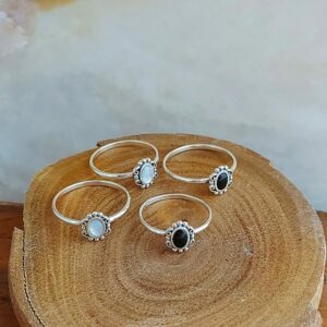 Vintage Beaded Shell Silver Ring