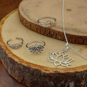 Lovely Lotus Silver Ring