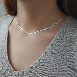 Thin Herringbone Silver Necklace
