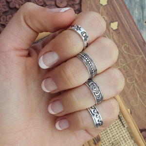 Surf Row Knuckle Ring