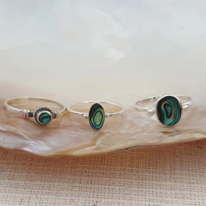 Big Oval 1 Bead Silver Abalone Ring