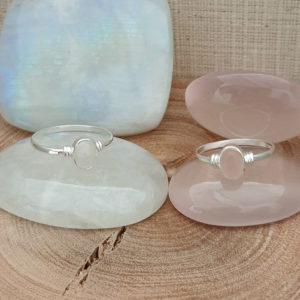Classic Oval Rose Quartz Gemstone Ring