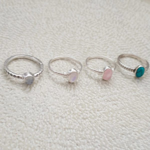 Classic Oval Rose Quartz Gemstone Ring