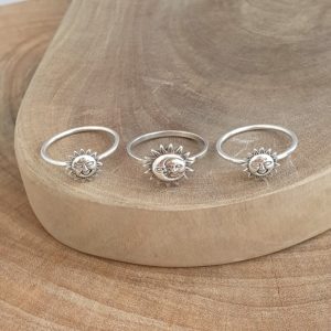 Small Smiling Sun Silver Ring