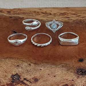 Adjustable Hug Silver Ring