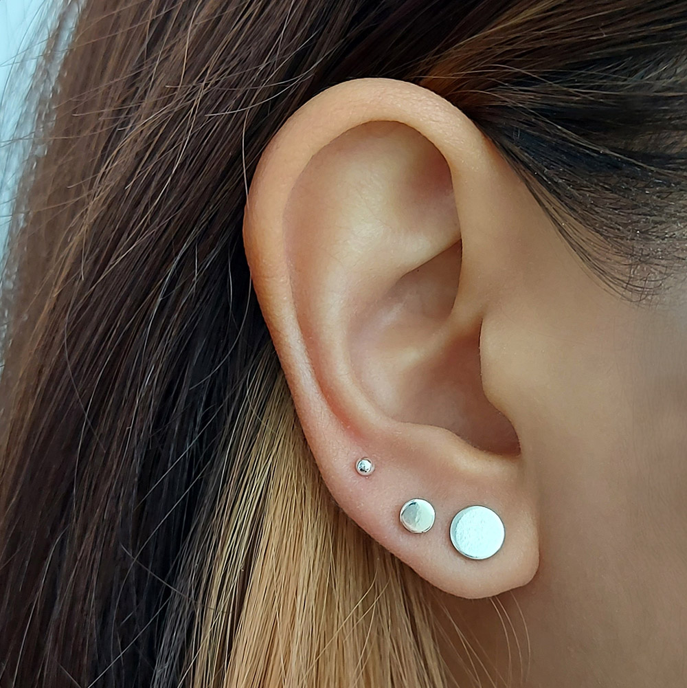 7mm Medium Sized Round Disc Silver Stud Earrings