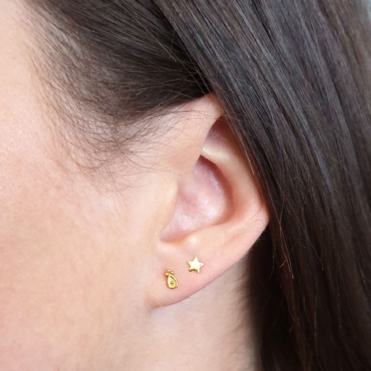gold silver stud earrings
