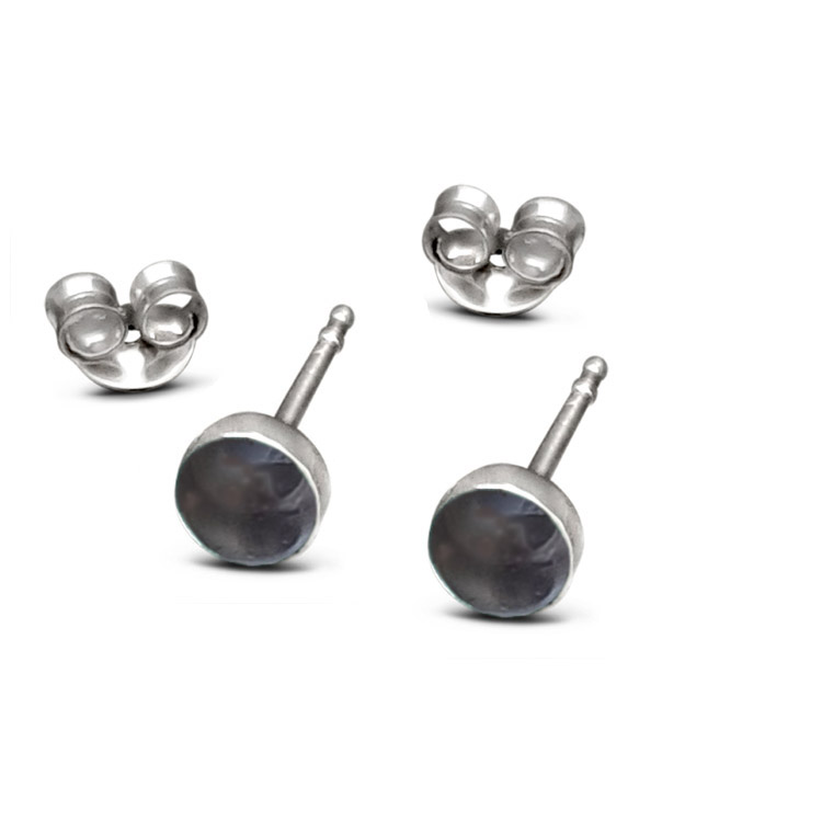 Studio Jewellery 7mm Medium Sized Round Disc Stud Earrings